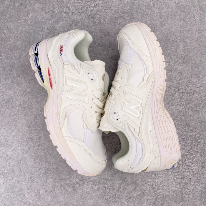 New Balance 2002R Sneaker 12