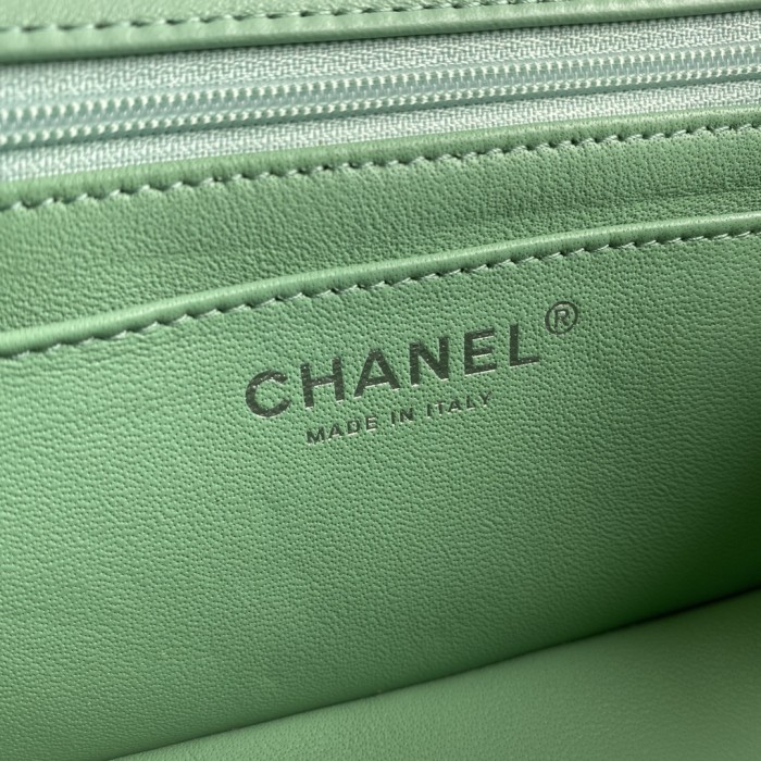 Handbag Chanel size 20 cm