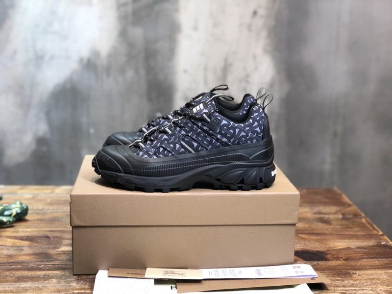 Burberry Arthur Vintage Sneaker 30