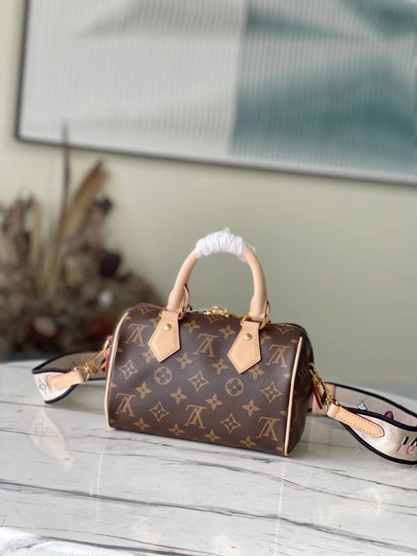 Handbag Louis Vuitton M46234 size 20.5 x 13.5 x 12