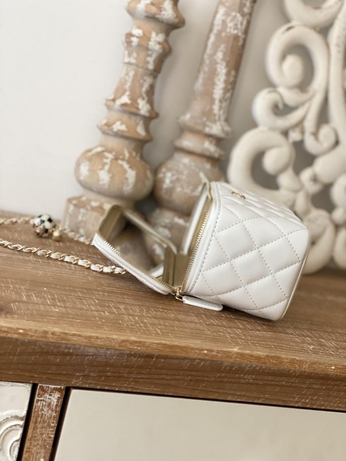 Handbag Chanel 81242 size 17 cm