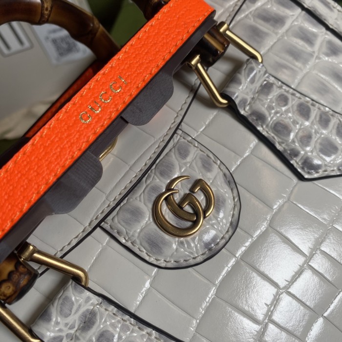 Handbag Gucci 660195 size 27*24*11 cm