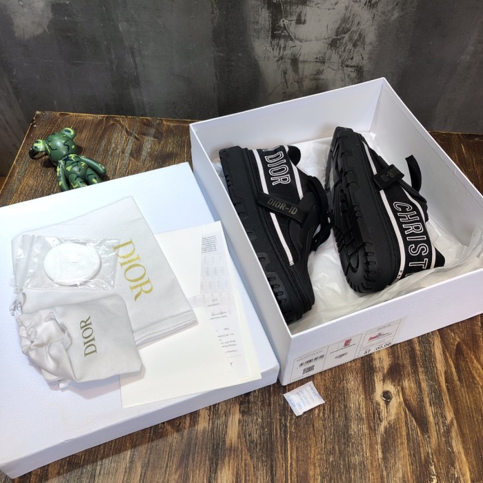 Dior DIOR-ID Sneaker 17