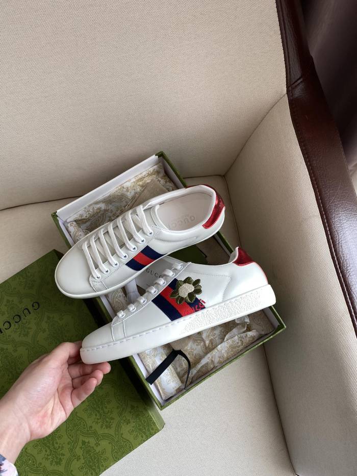 Gucci Women's Ace sneaker with bee sneaker 4