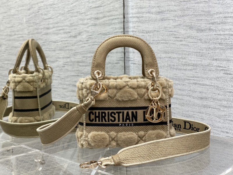 Handbag Dior size 17 cm