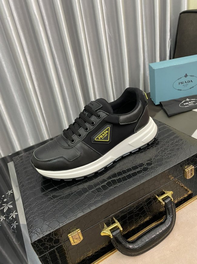 Prada Low Top sneaker 6