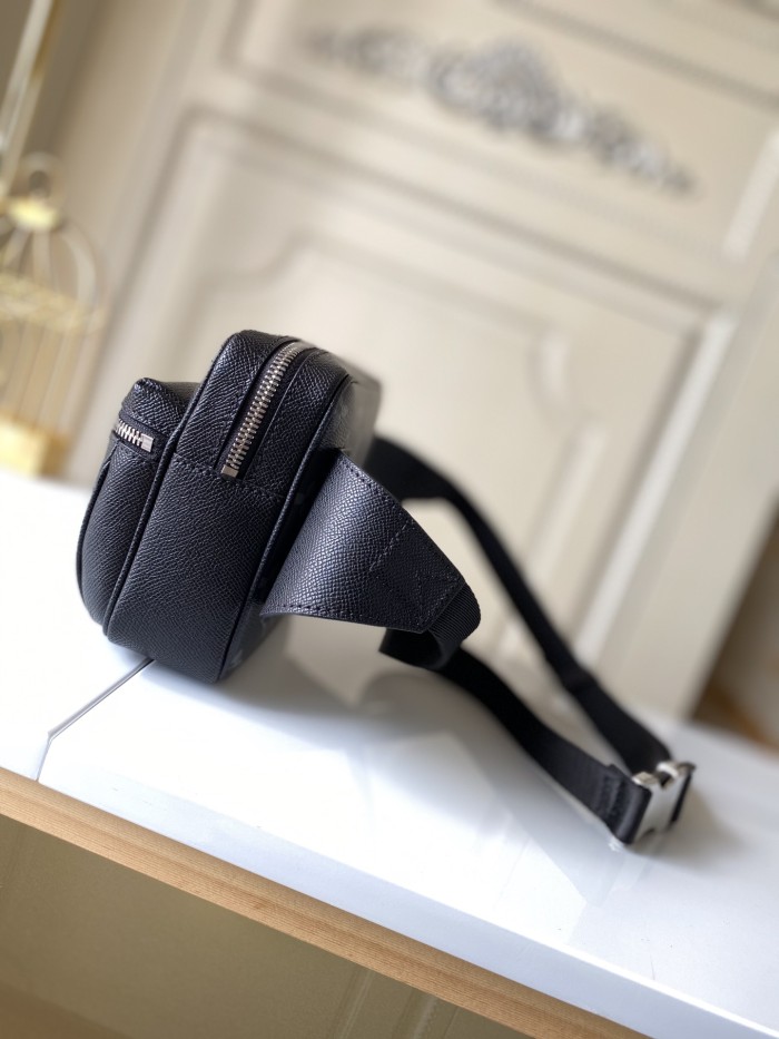 Handbag Louis Vuitton M30245 size 21.0 x 17.0 x 5.0 cm