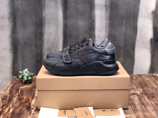 Burberry Vintage Sneaker 2