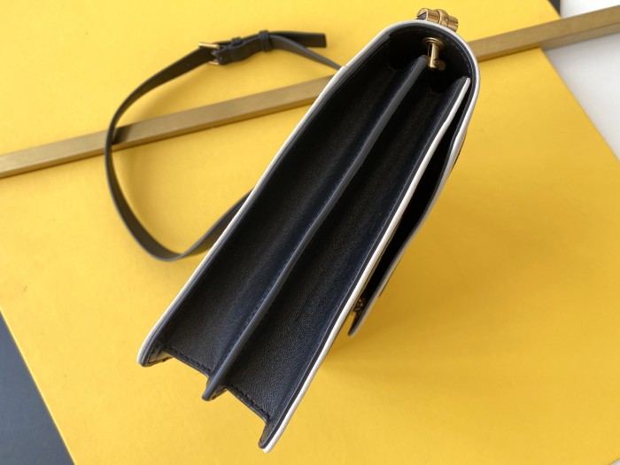 Handbags SAINT LAURENT 668863 size 26×18×5 cm