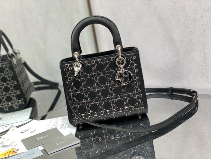 Handbag Dior size 24 cm