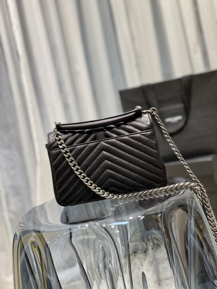 Handbags SAINT LAURENT 392737 size 24x17x6 cm