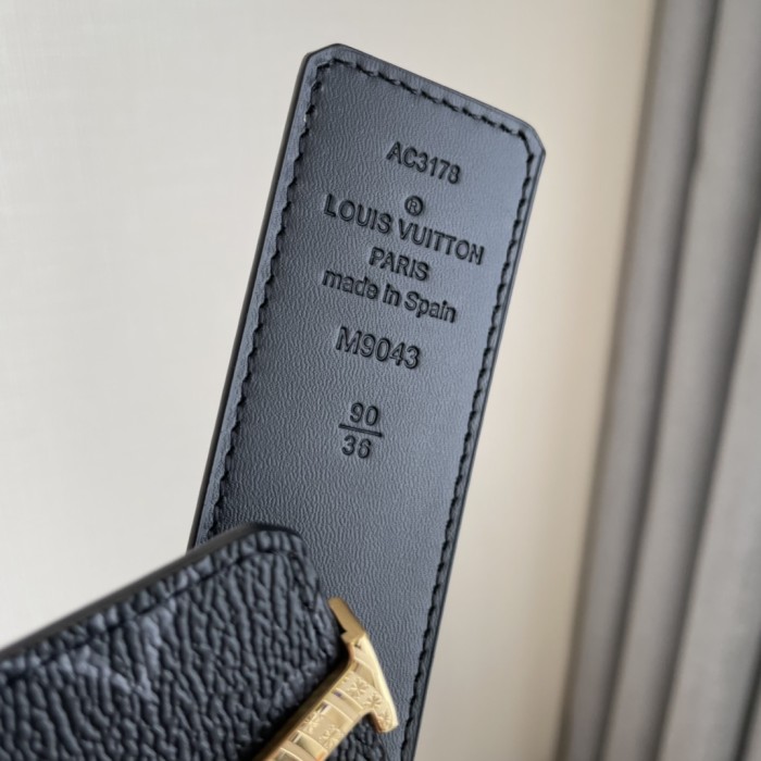 Louis Vuitton Belt 8 (width 4cm)