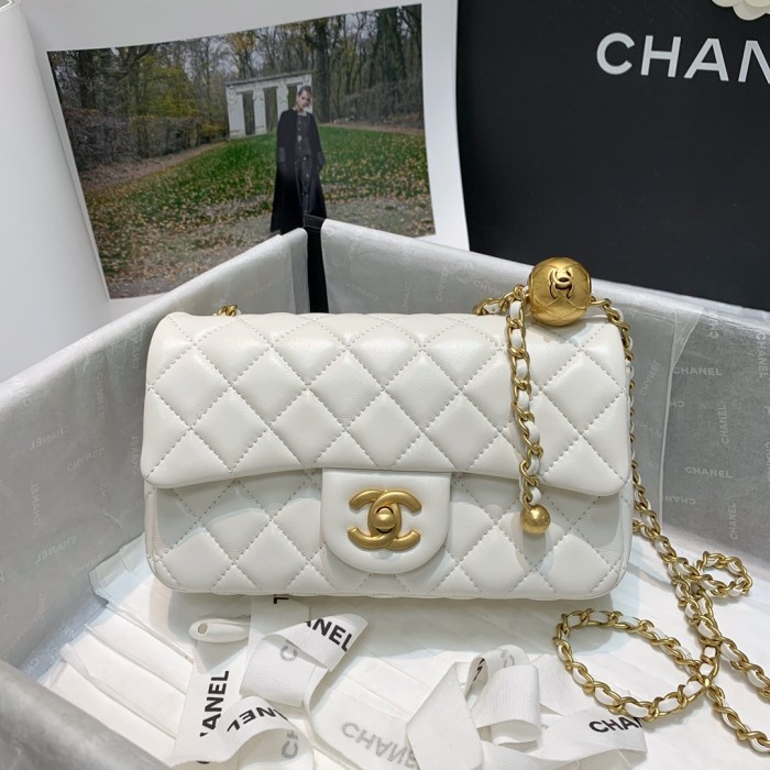 Handbag Chanel 1787 size 20 cm