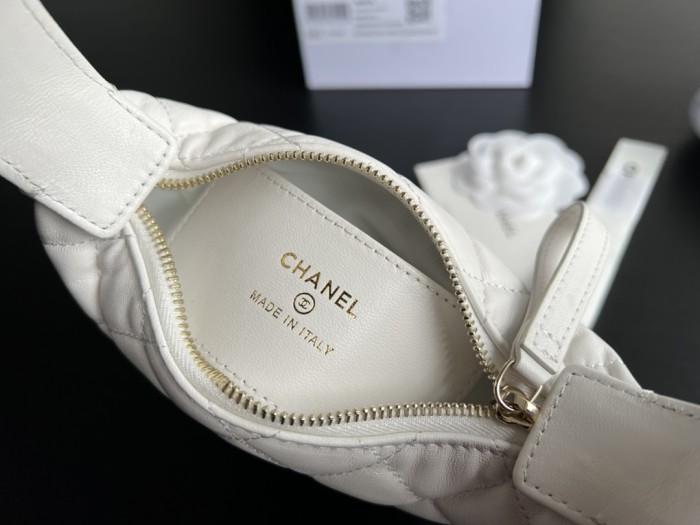 Handbag Chanel AP3095 size 16cmx16cmx5.5 cm