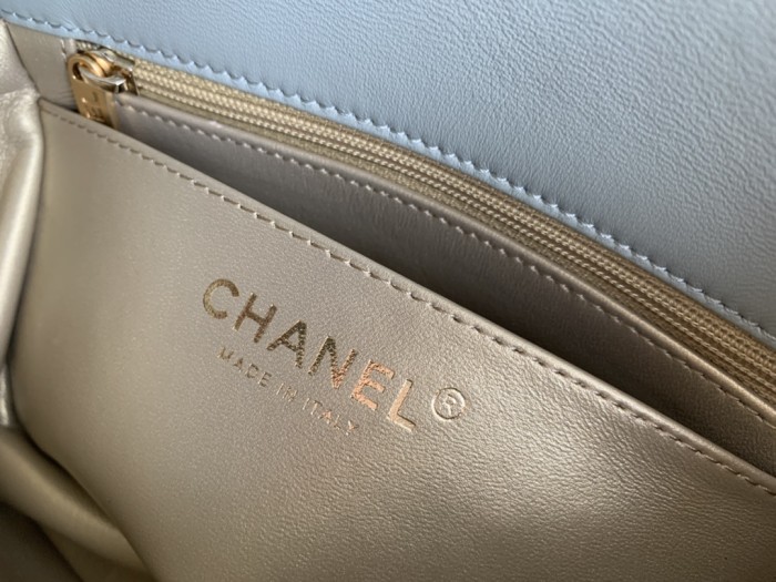 Handbag Chanel size 17 cm