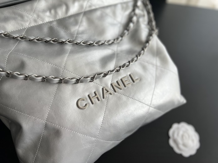 Handbag Chanel size 35cmx37cmx7 cm