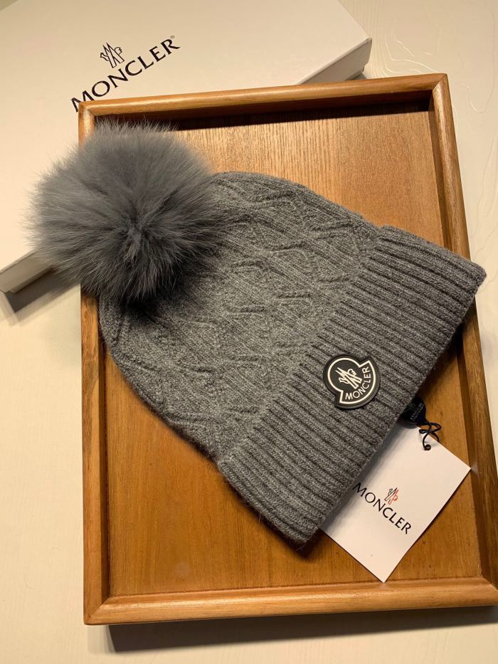 Hat Moncler 4