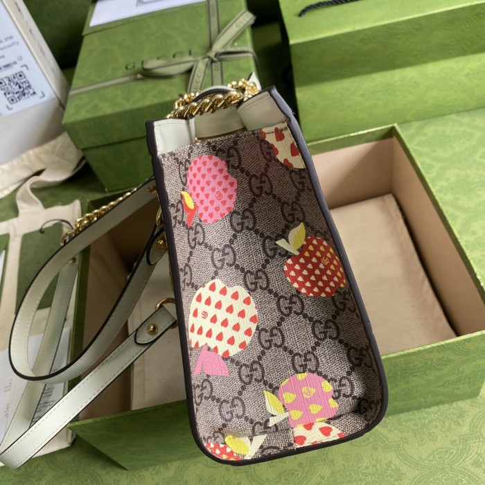 Handbag Gucci 498156 size 26*18*10 cm