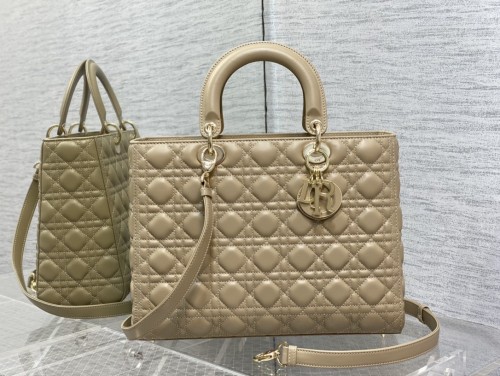 Handbag Dior size 32 cm