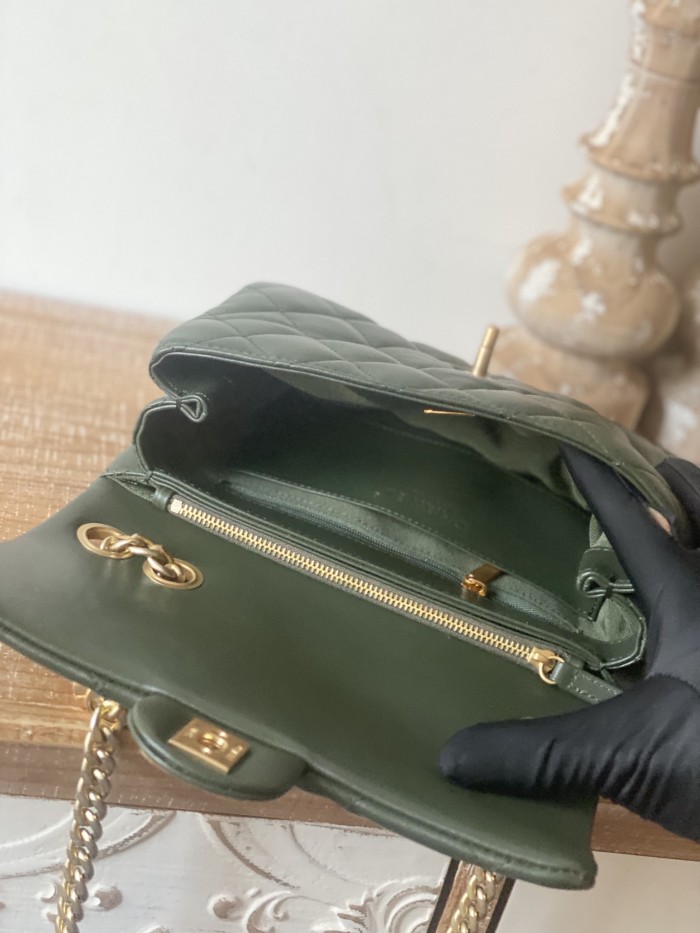 Handbag Chanel AS3393 size 14x22x8 cm