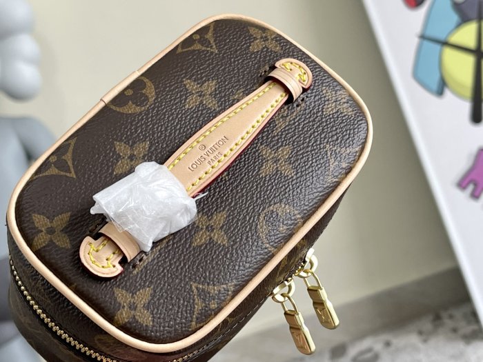 Handbag Louis Vuitton M42265 size 24.0 x 18.0 x 14.5 cm M44495 size 20×13.5×12 cm M44936 size:14*10.2*8.5cm