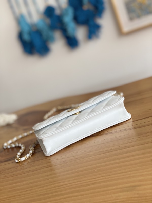 Handbag Chanel 81238 size 16 cm