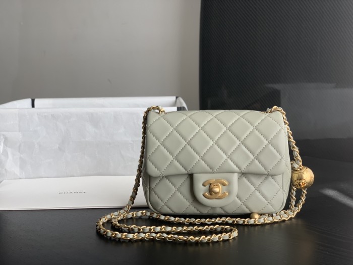 Handbag Chanel size 17 cm
