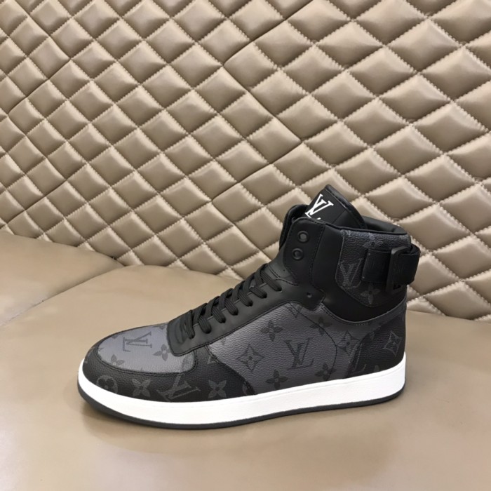 Louis Vuitton Rivoli sneaker 20