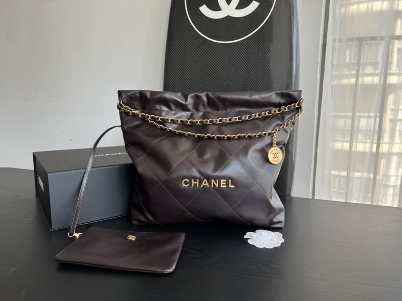 Handbag Chanel size 39cmx42cmx8 cm