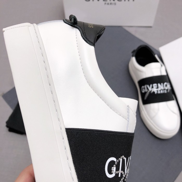 Givenchy Urban Street Logo-print Leather Sneakers 30