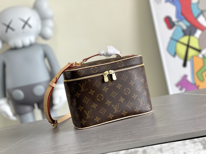 Handbag Louis Vuitton M42265 size 24.0 x 18.0 x 14.5 cm M44495 size 20×13.5×12 cm M44936 size:14*10.2*8.5cm