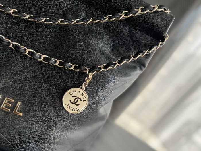 Handbag Chanel size 39cmx42cmx8 cm