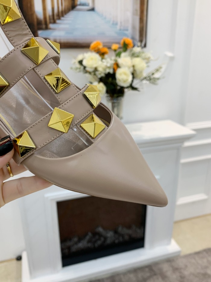 VALENTINO GARAVANI Roman Stud WOMEN 33