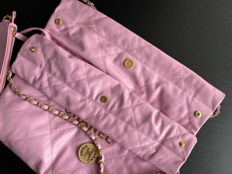 Handbag Chanel size 39cmx42cmx8 cm