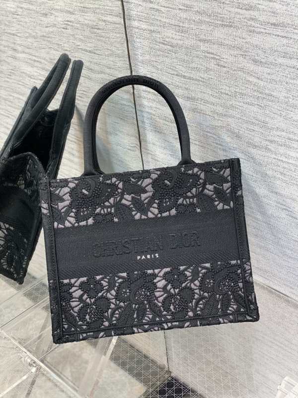 Handbag Dior size 26*8*22 cm