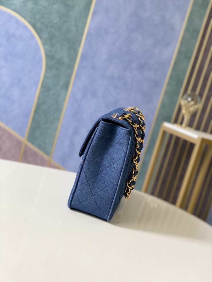 Handbag Chanel A88 size 30.21.8 cm