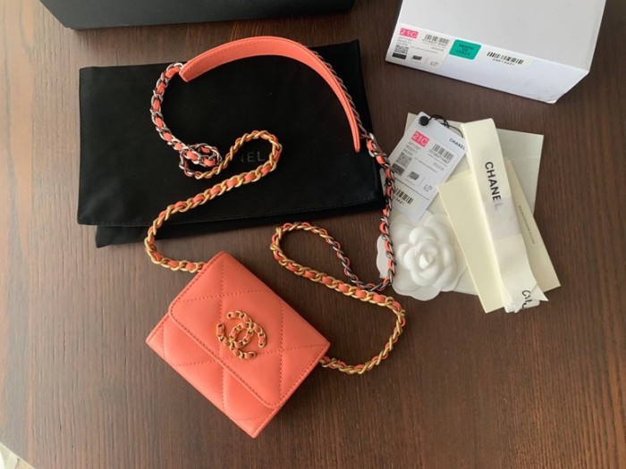 Handbag Chanel AP1787 size 8.5cmx12cmx2.5 cm