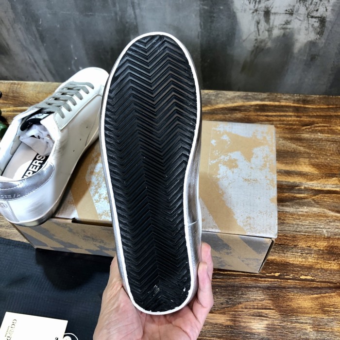 Golden Goose Superstar distressed-finish sneakers 17