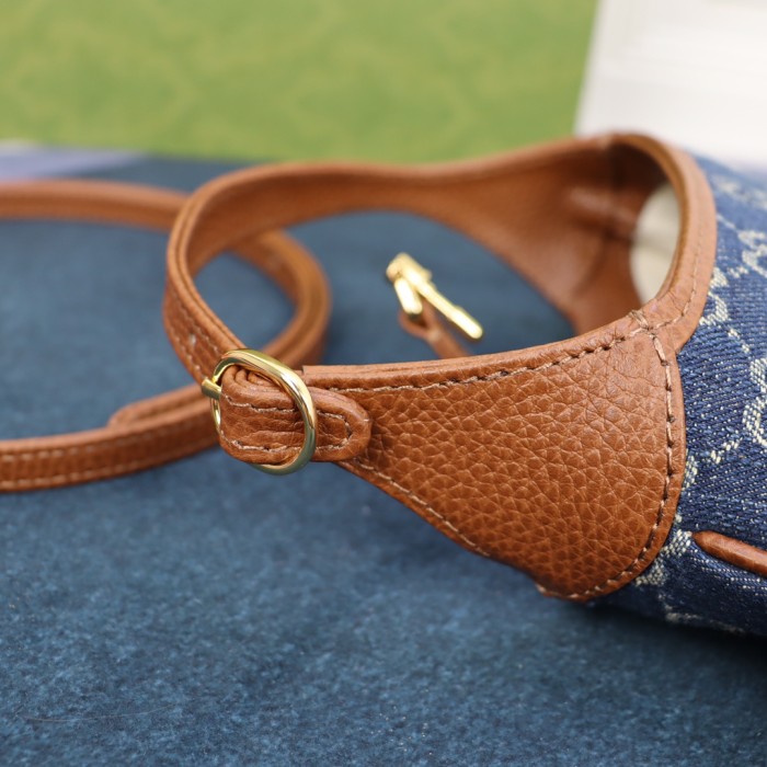 Handbag Gucci 637092 size 19*13*3 cm