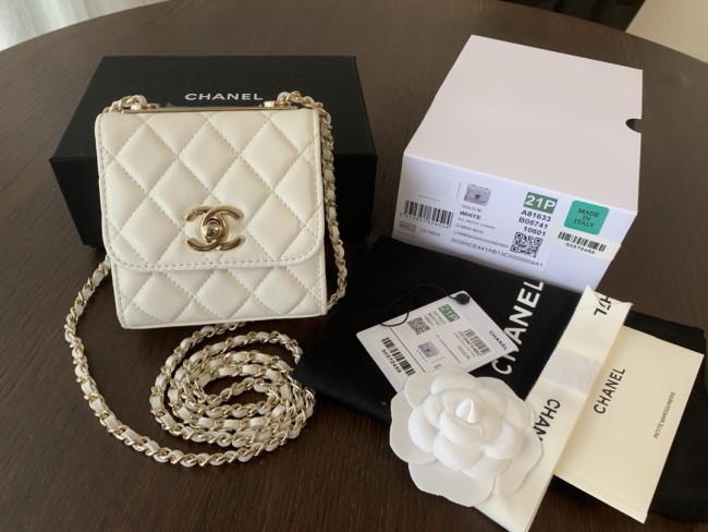 Handbag Chanel A81633 size 11cmx11cmx5 cm