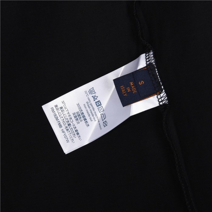 Clothes Louis Vuitton 364