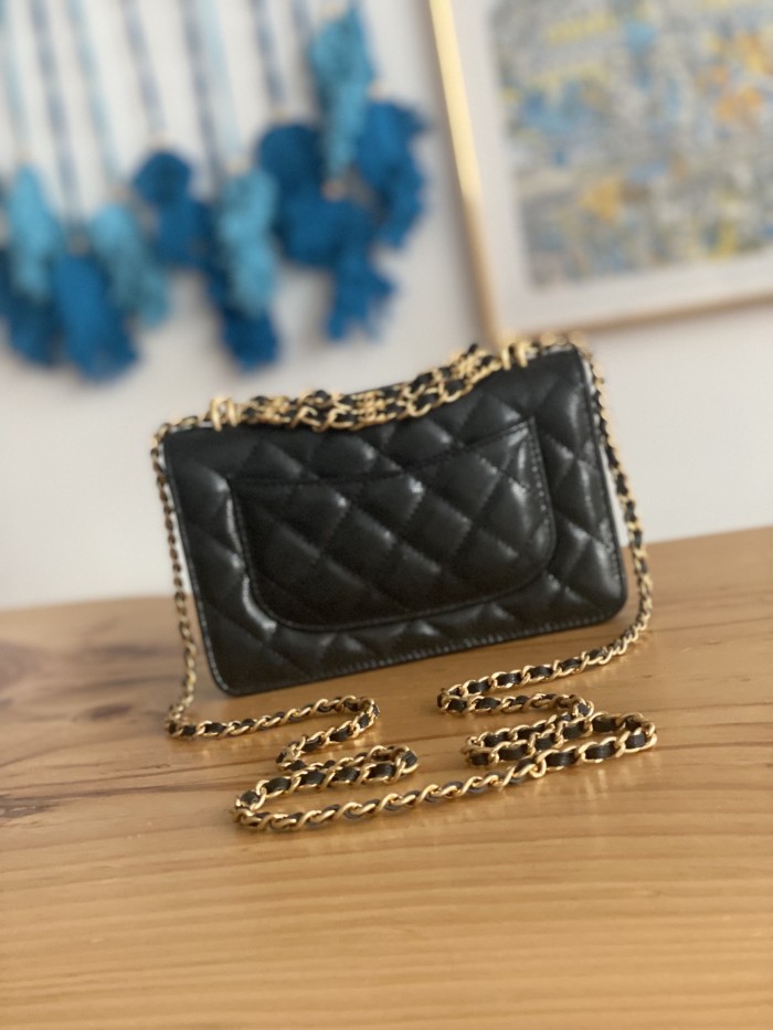Handbag Chanel 81233 size 19 cm