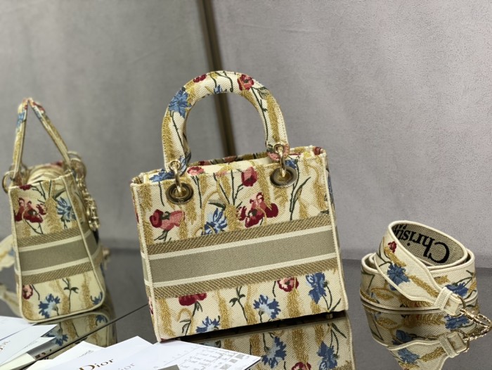 Handbag Dior size 24 cm