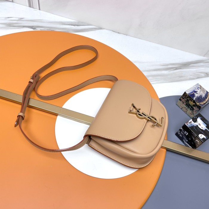 Handbags SAINT LAURENT 619740 size 18x15.5x5.5 cm