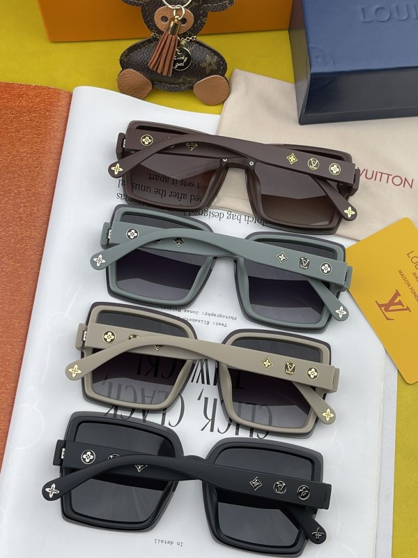 Sunglasses Louis Vuitton L7291