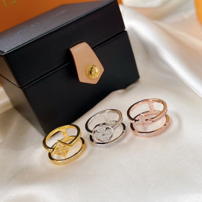 Clothes Louis Vuitton 102