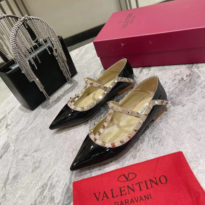 VALENTINO GARAVANI Roman Stud WOMEN 15
