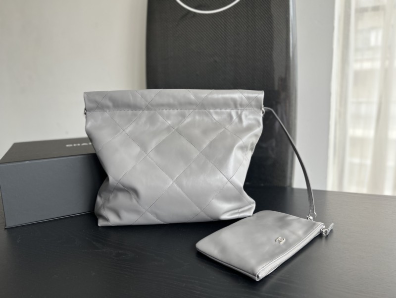 Handbag Chanel size 35cmx37cmx7 cm