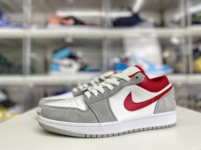 Jordan 1 Low SE Light Smoke Grey Gym Red