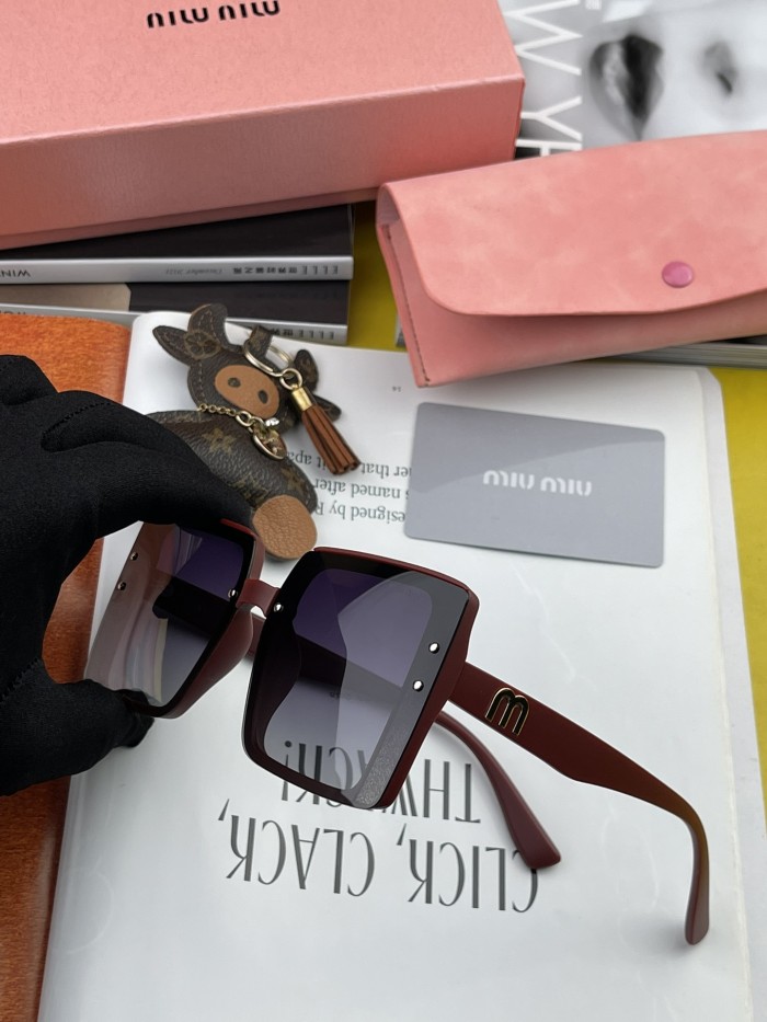 sunglasses Miu Miu MM1045